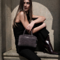 Preview: Crossbody Bag Henkeltasche aus Wildleder in taupe